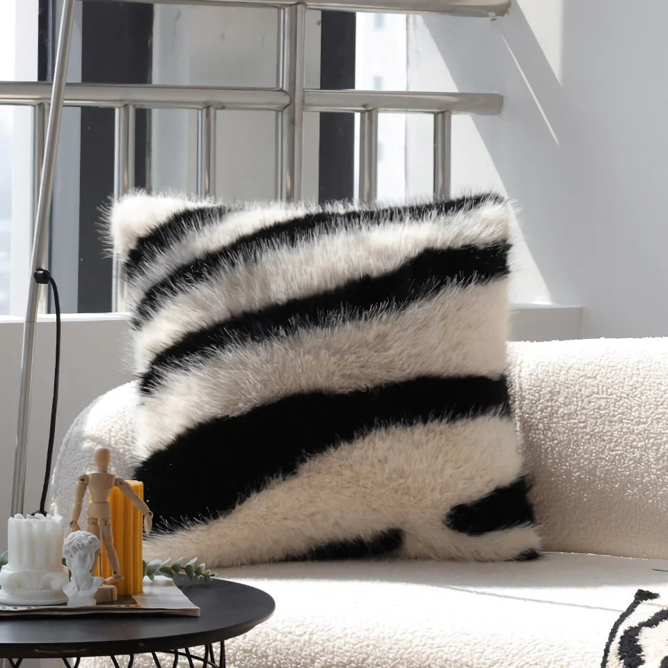 BowLift | Italian Minimalist Black and White Cushion Cover – Soft Luxury Pillowcase