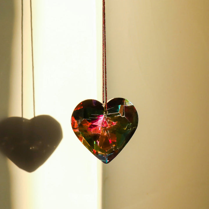 GlimmerHeart Elegant Heart-Shaped Sun Catcher – Enchanting Light Effects for Your Home Bowlift