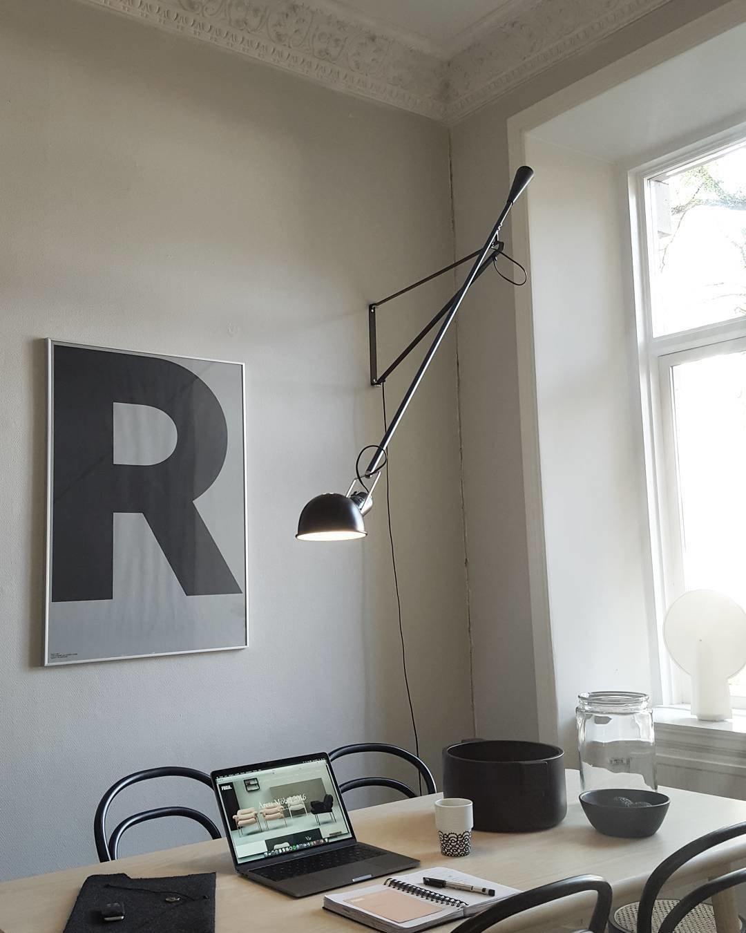 BowLift | Model 265 Wall Lamp