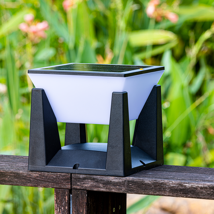 BowLift | SolarPath Outdoor Light