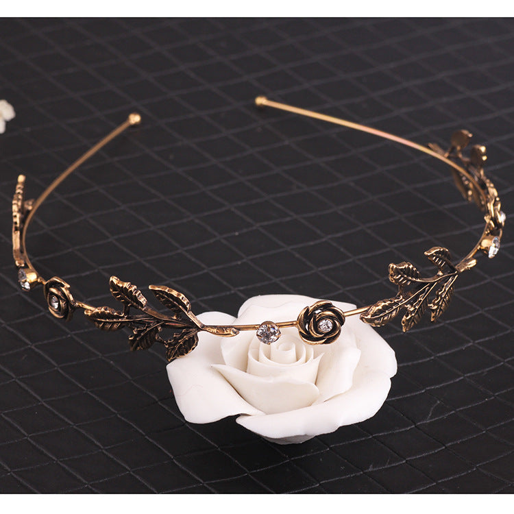 Ladies Elegant Headband with Luxurious Leaf Design Bowlift