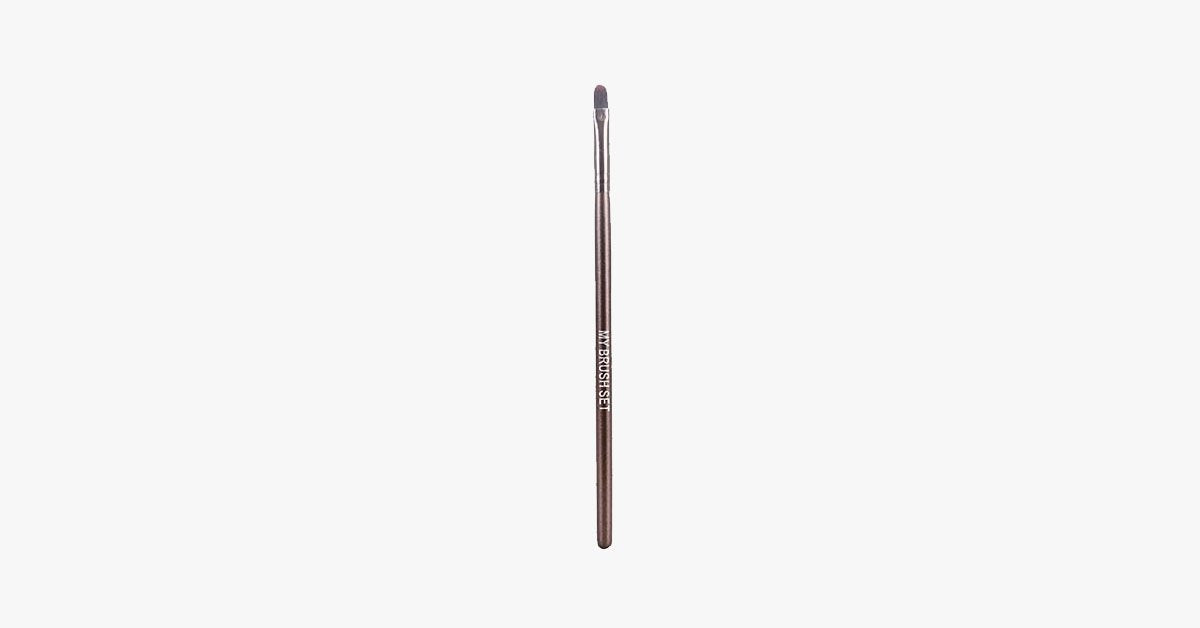 BowLift | Eyebrow Brush – Achieve a sharp eyeliner every time for a dramatic look!