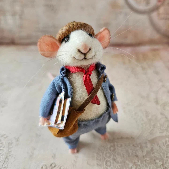 BowLift | Handmade felt mouse | Christmas decoration & gift idea | Needle felted from wool & fabric | Sustainable