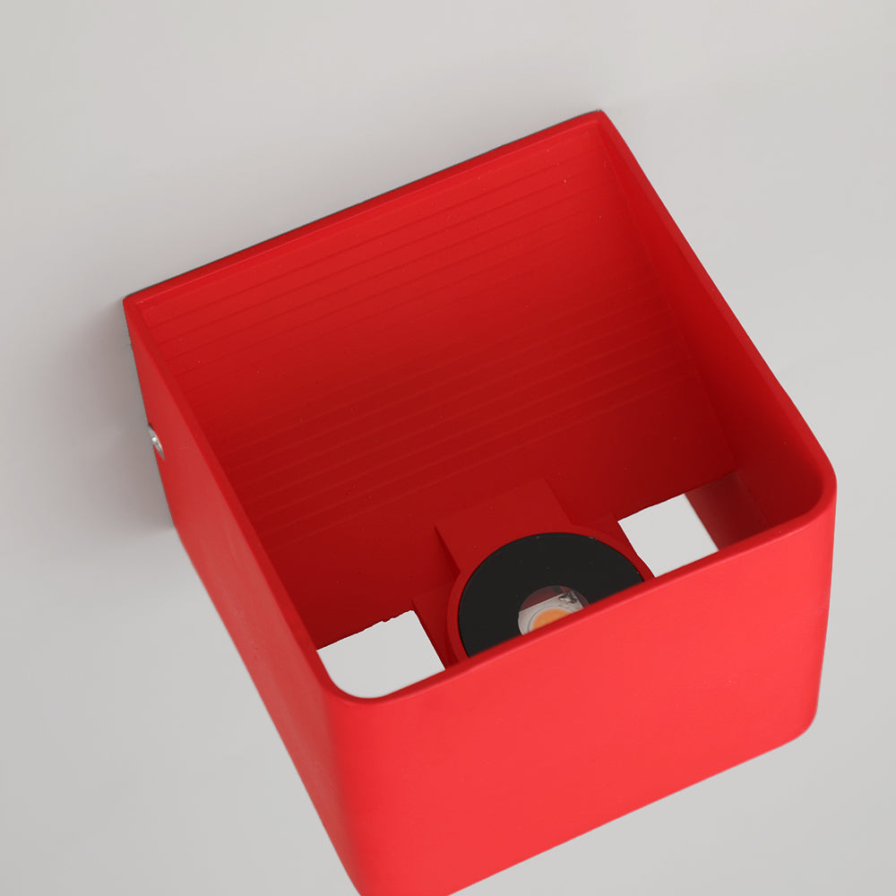 BowLift | OrrSquare – Modern square wall lamp for stylish lighting