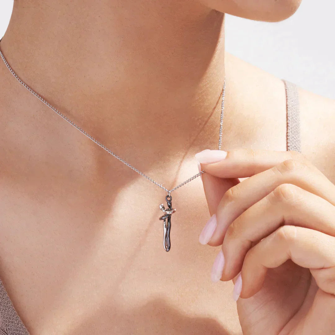 Luxury Pendant Necklace for Couples | Timeless Love and Style Bowlift