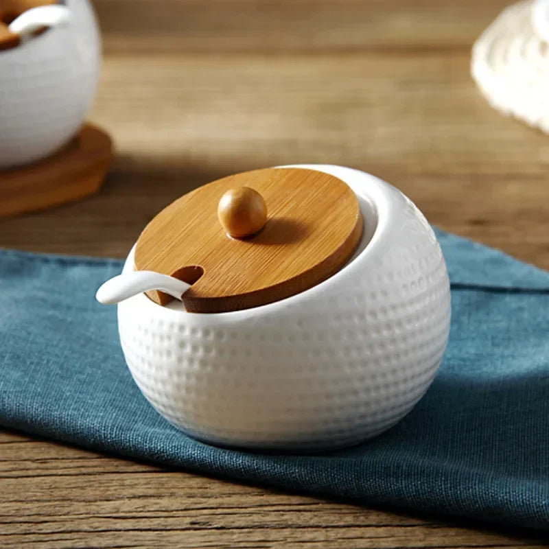 BowLift | Harmony of taste and design – ceramic containers with bamboo lids