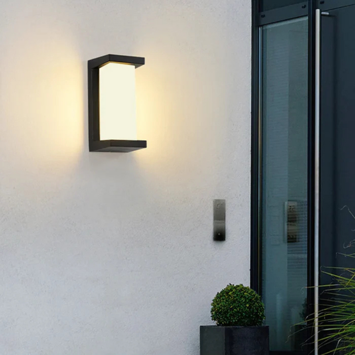 BowLift | Outdoor Wall Lamp With Sensor