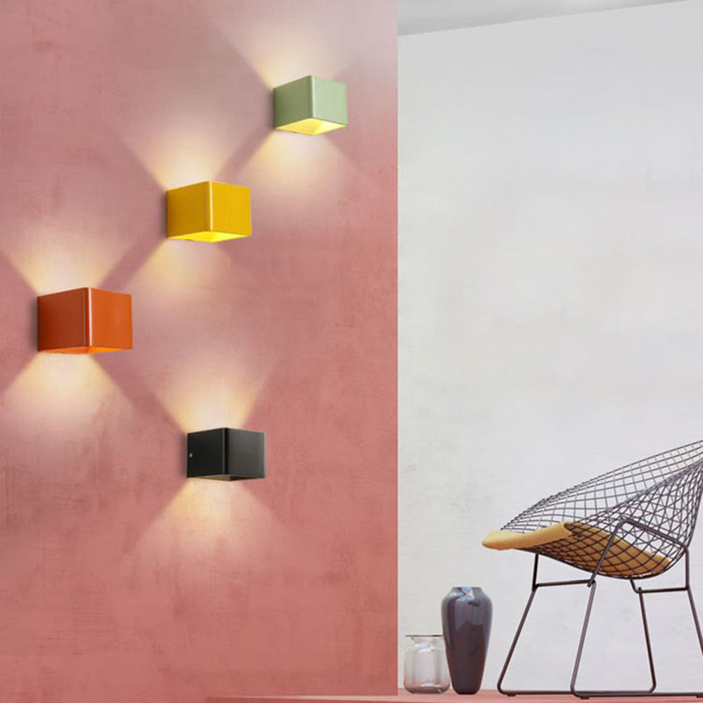 Square wall lamp with unique design Bowlift