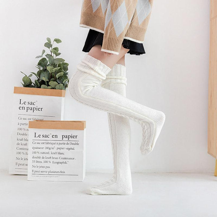 Hand-knit winter socks | Bowlift