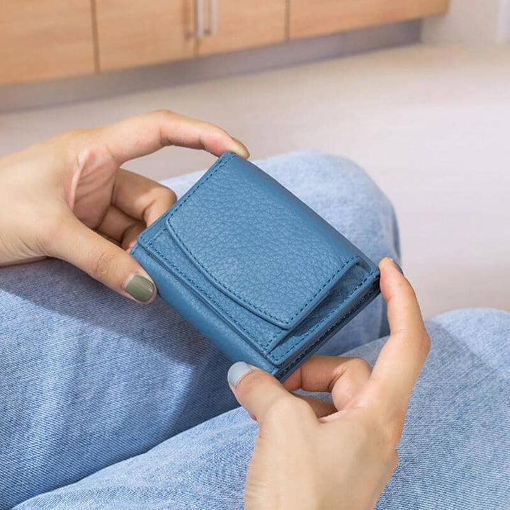 BowLift | Handmade RFID wallet made of soft leather