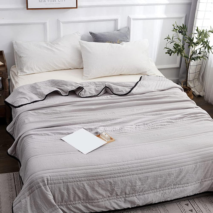 BowLift | KoudeKalm – Lightweight Cool Comforter for Hot Sleepers | Soft & Breathable