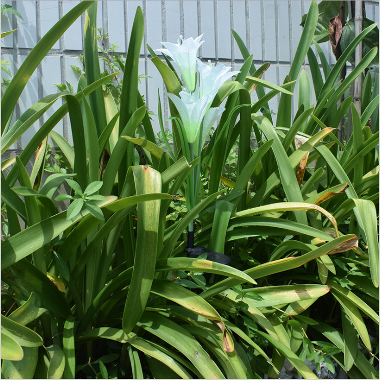 BowLift | Solar LED flower lights in lily shape – Color-changing garden lights with stake for outdoor areas
