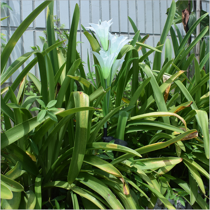 BowLift | Solar LED flower lights in lily shape – Color-changing garden lights with stake for outdoor areas