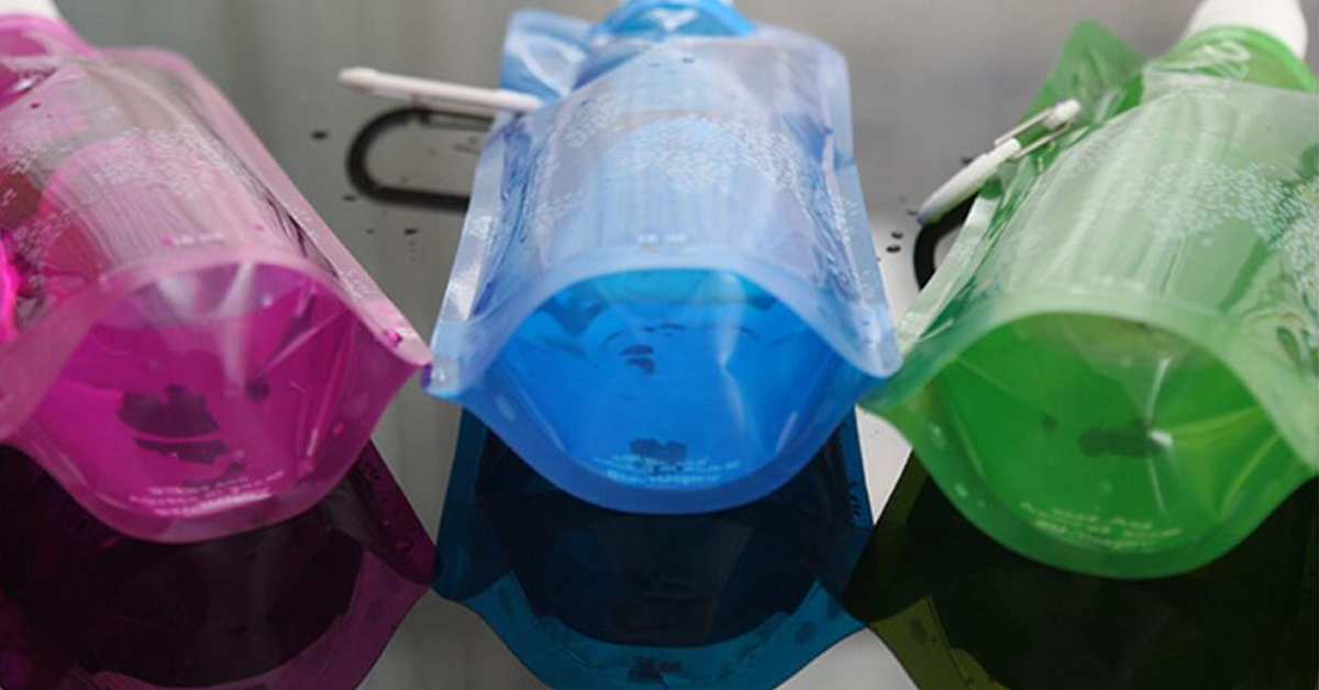 BowLift | Portable bottles with carabiner clip – Easy to carry collapsible water bottles