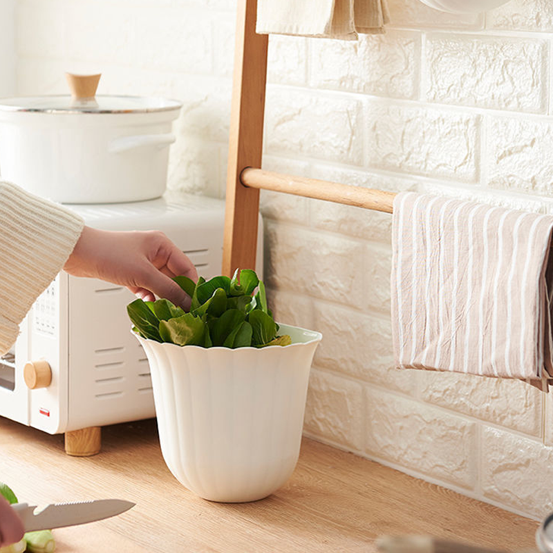 BowLift | Wall-mounted trash can for the kitchen