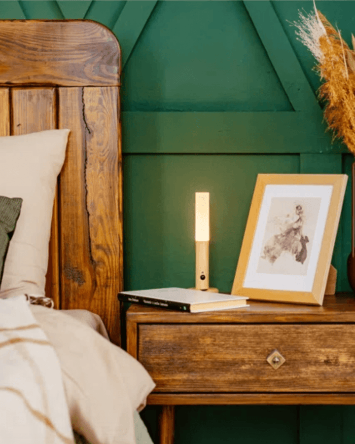 BowLift | Wireless Wooden Wall-Mounted Sconce