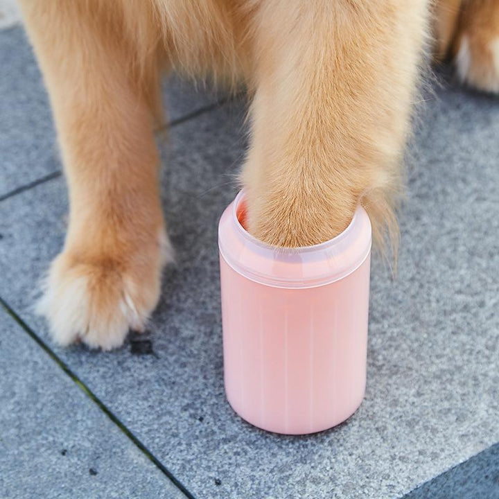 Drink cup for pets' paws | Bowlift