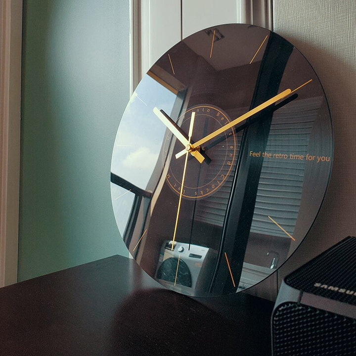 Elegant Wall Clock made of Glass Bowlift
