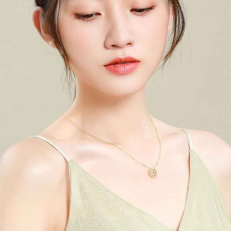 BowLift | Hollow Four Leaf Clover Necklace