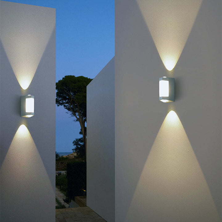 BowLift | Solara Outdoor Wall Lamp – Mains Powered LED Lighting for Garden & Garage