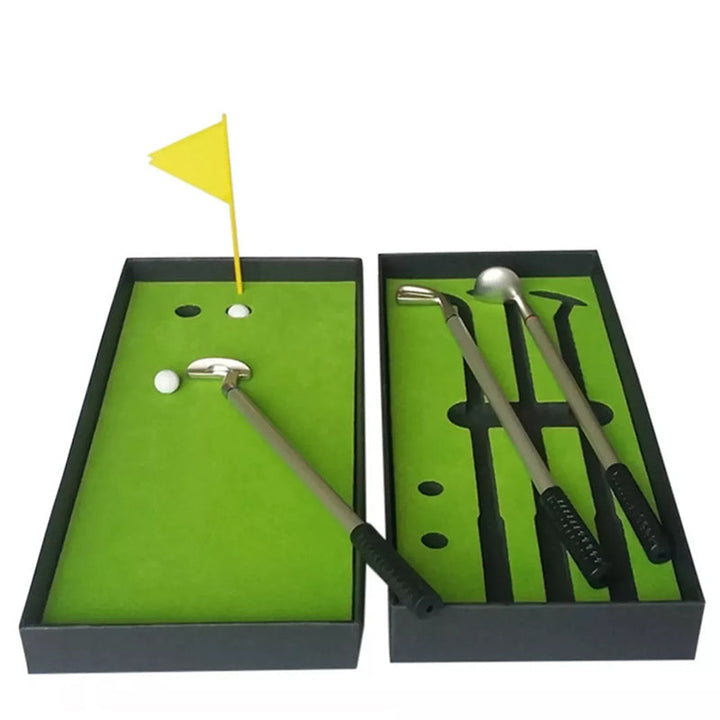 Golf gift with putting green Bowlift