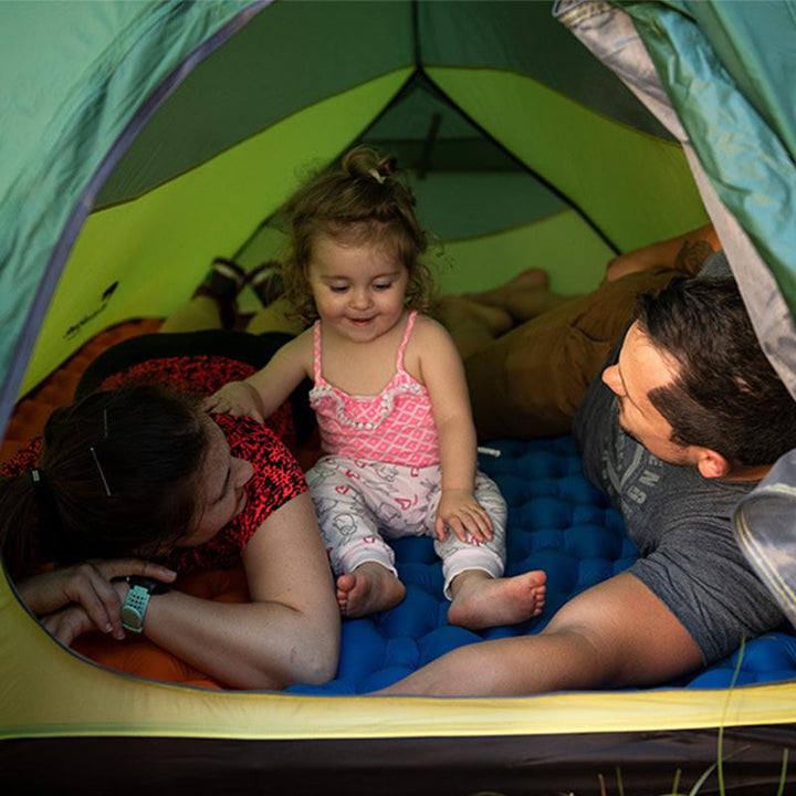 Camping carpet with air mattress | Bowlift
