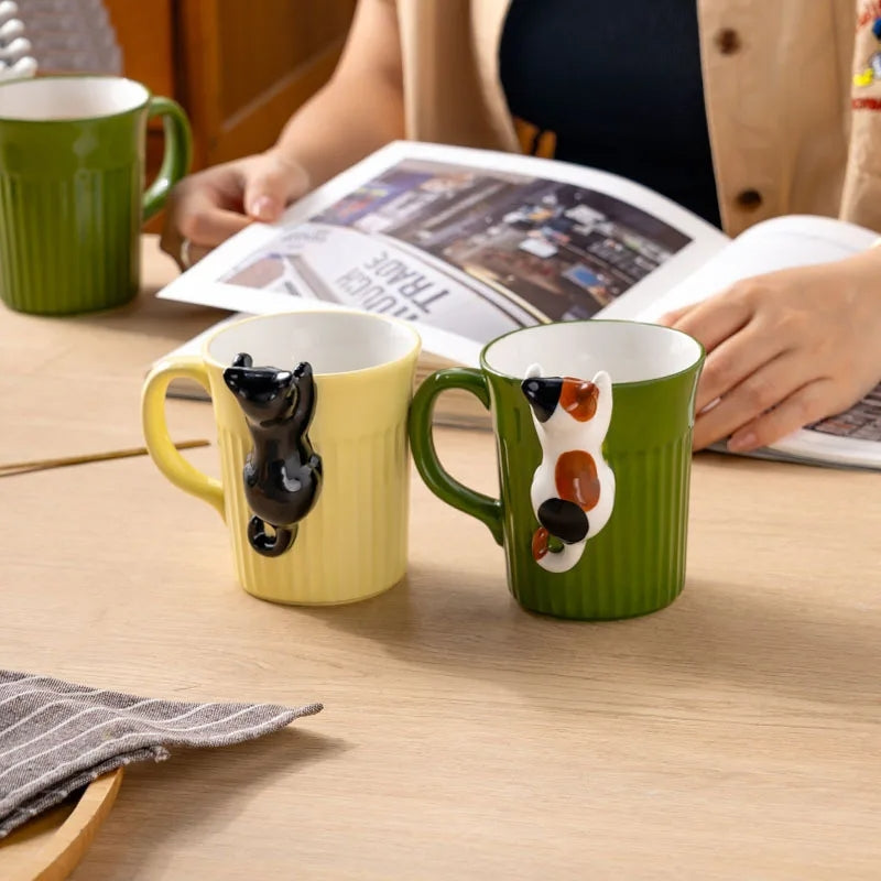 BowLift | Cute Climbing Cat Ceramic Mug