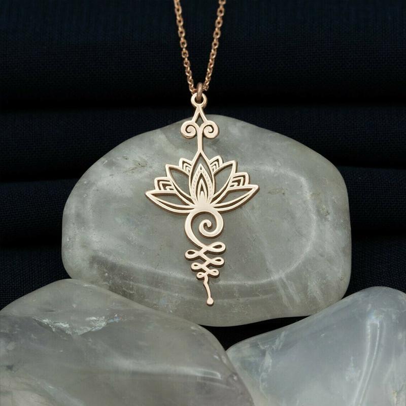 BowLift | Stylish Lotus Necklace