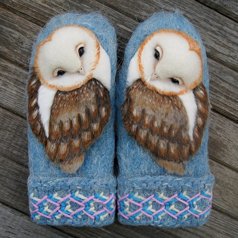 BowLift | Handknitted Nordic gloves made of wool with owls