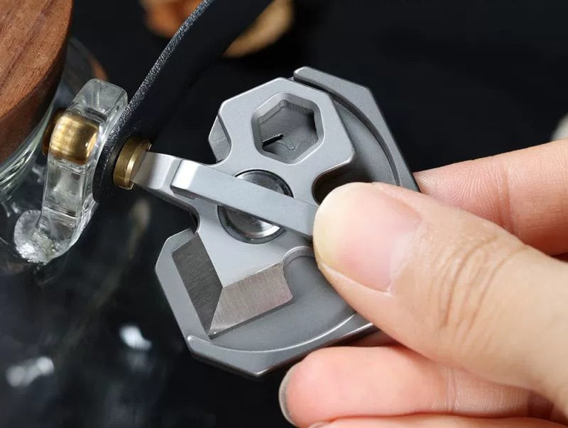 BowLift | Titanium EDC Multi-Tool - Screwdriver, Wrench, Cool Pendant