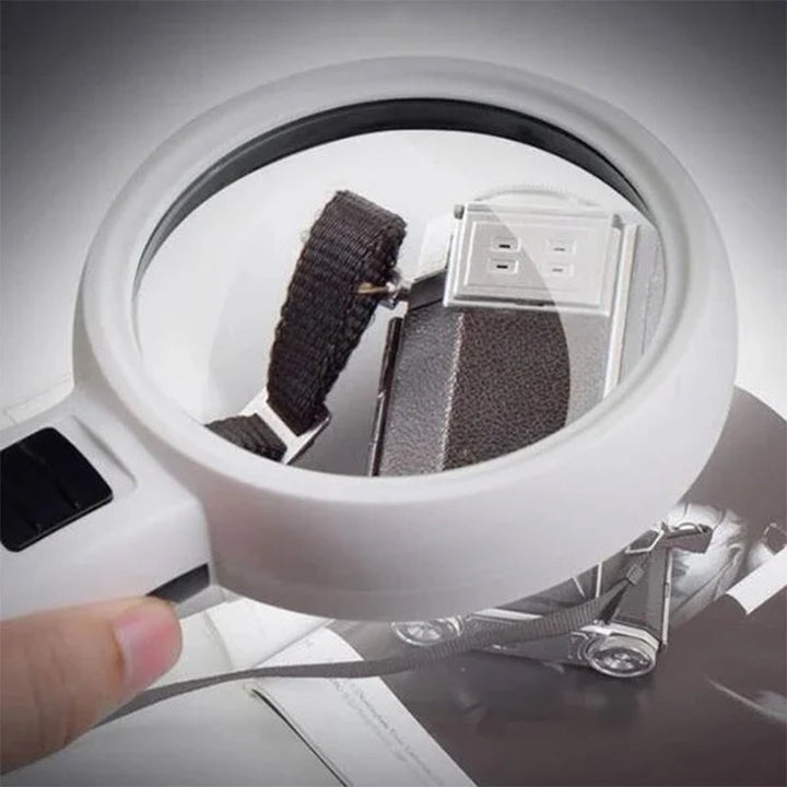 BowLift | 30x optical magnifying glass with LED light
