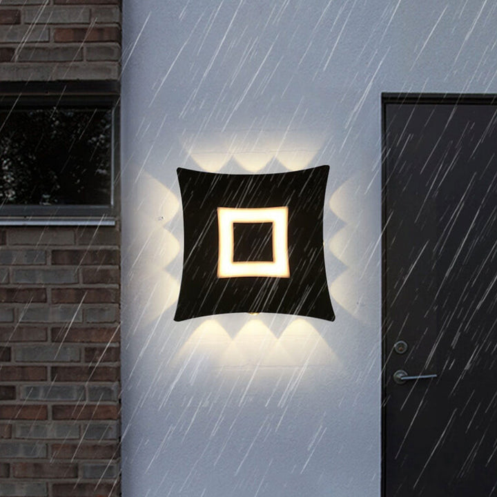BowLift | Designer LED Wall Lamp Perfect Lighting for Patios and Fences