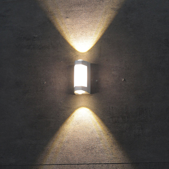 BowLift | IP65 Waterproof Outdoor Wall Lamp