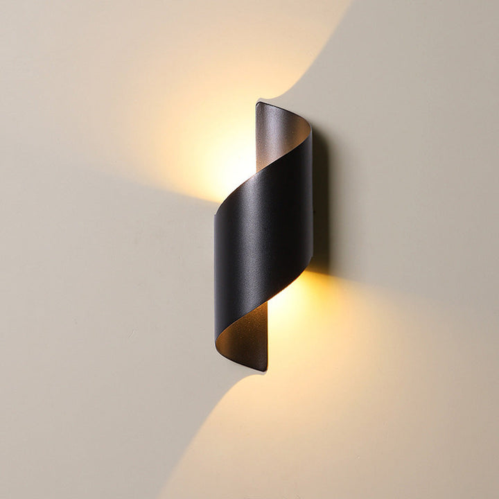 BowLift | LED Wall Light with Minimalist Aluminum Design