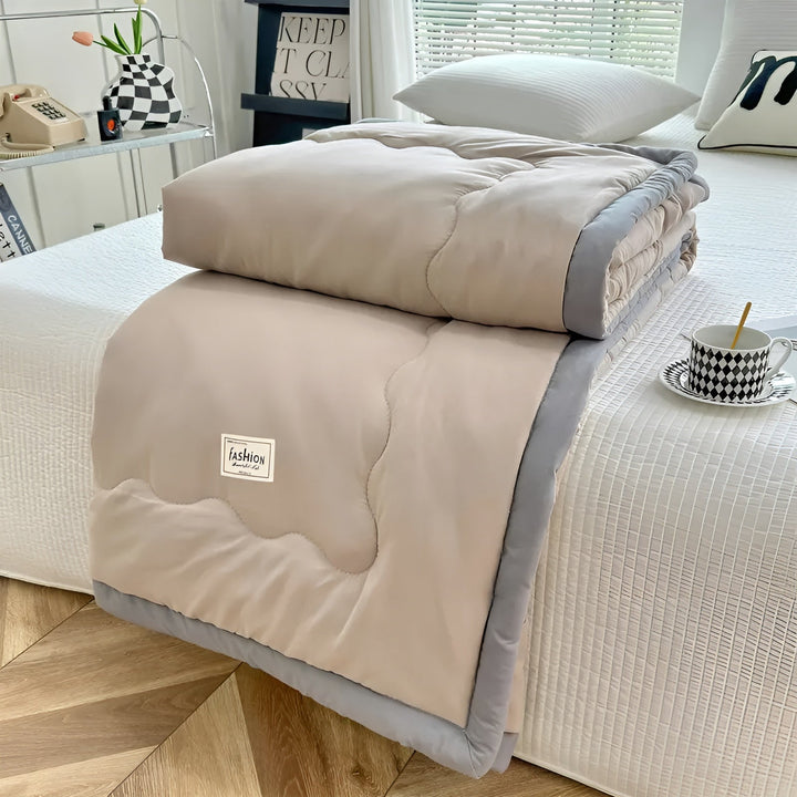 Light duvet for summer – BreathaBowlifte & Versatile | For sofa, bed & travel | Bowlift