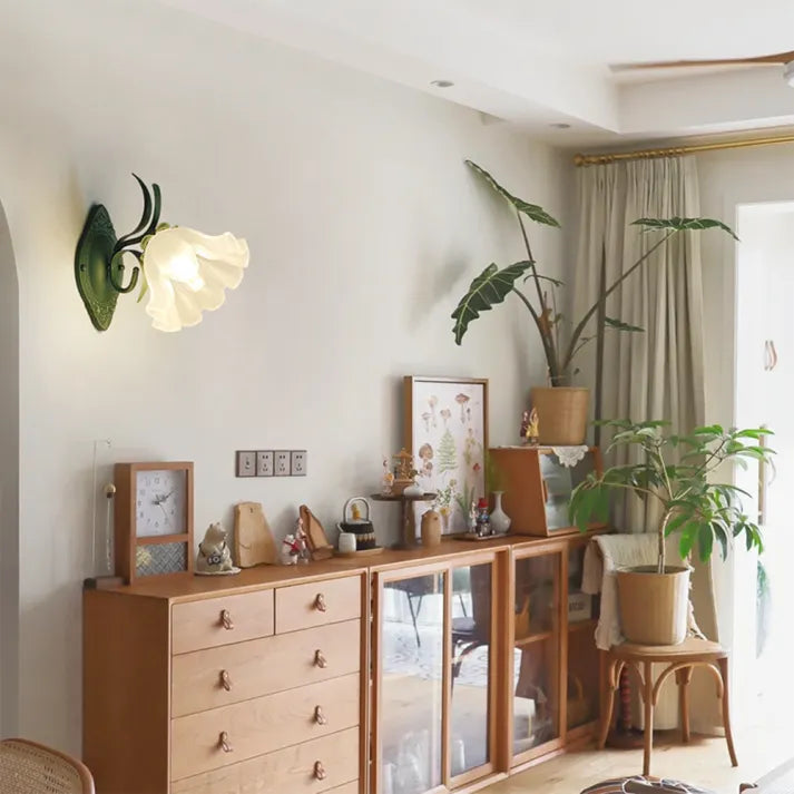 BowLift | Stylish LED Wall Sconce with Floral Motif Combination of Nature and Elegance