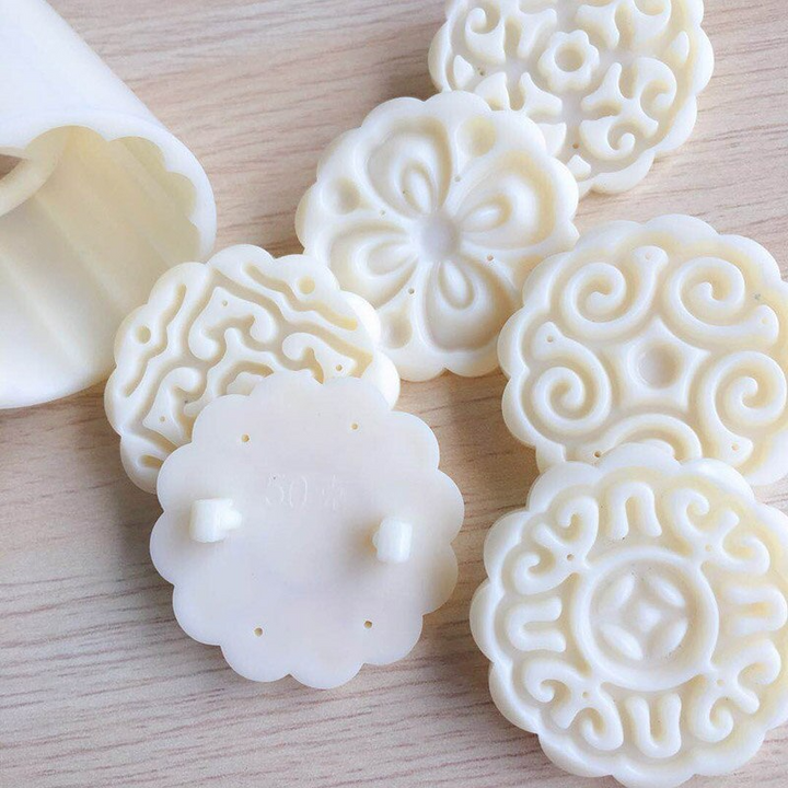 BowLift | Cake Decorating Mold Press