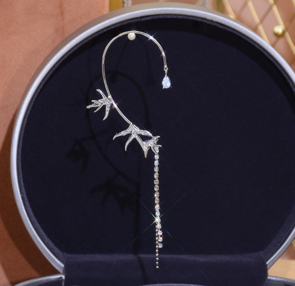 BowLift | Swallow Tassels Earrings