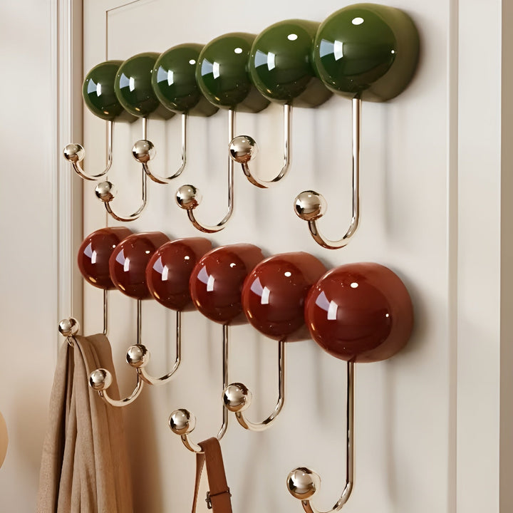Shower hooks with suction cup – Strong hold without drilling | Perfect for bath and shower | Bowlift
