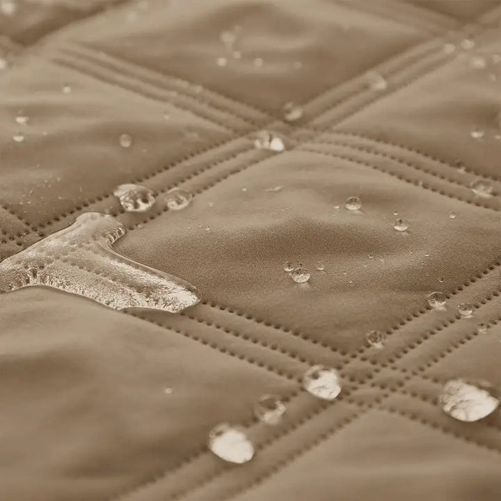 BowLift | Cover for extendable armchairs – anti-slip protection and premium comfort