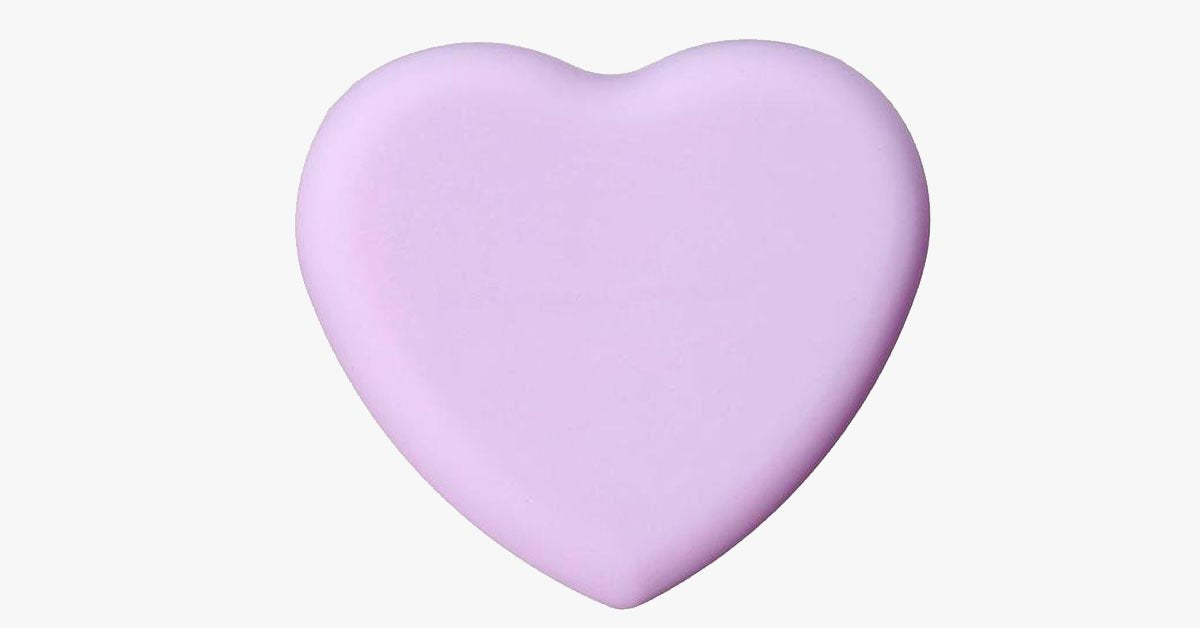 BowLift | Heart-Shaped Silicone Cosmetic Brush Cleaner Plate Convenient and Easy to Use - Cleans Your Brushes Gently!