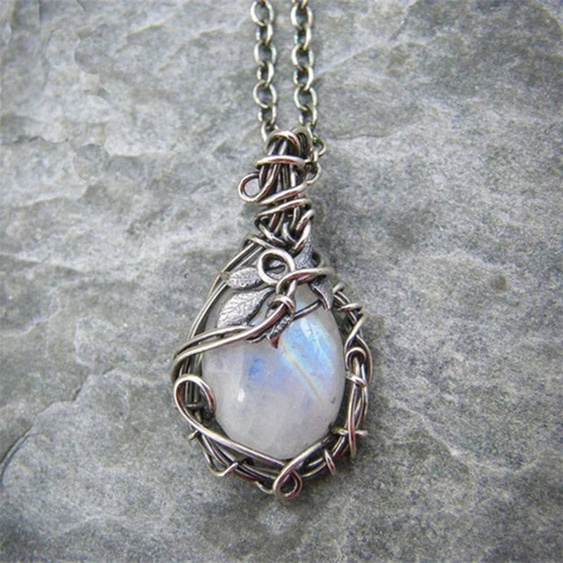 BowLift | Retro Moonstone Necklace - Selene