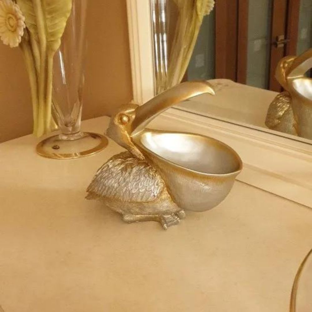 BowLift | Elegant Pelican Home Organizer