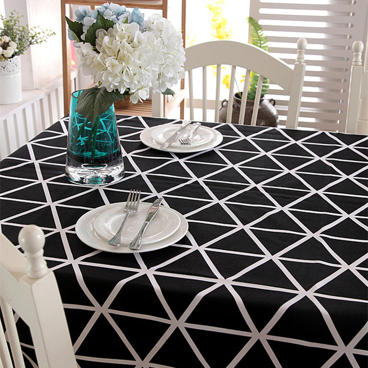 Elegant Geometric Pattern Tablecloth