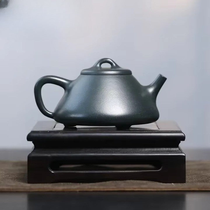 BowLift | Japanese-Style Zen Handmade Clay Teapot