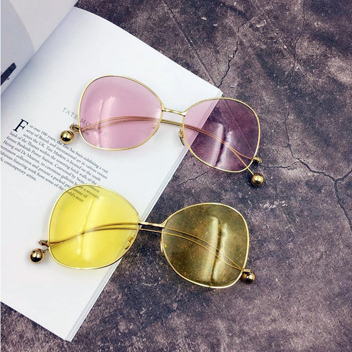 Fashionable Sunglasses in Futuristic Design Bowlift