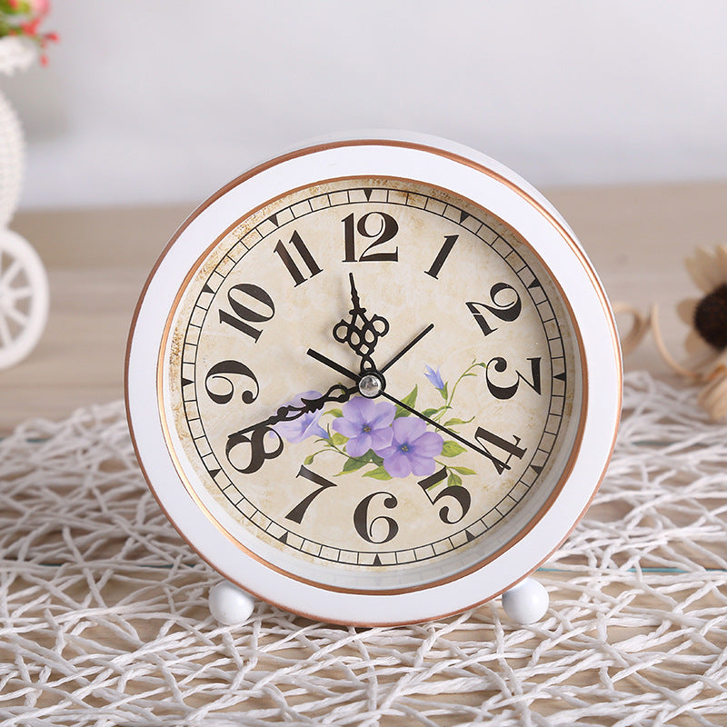 Antique table clock Bowlift