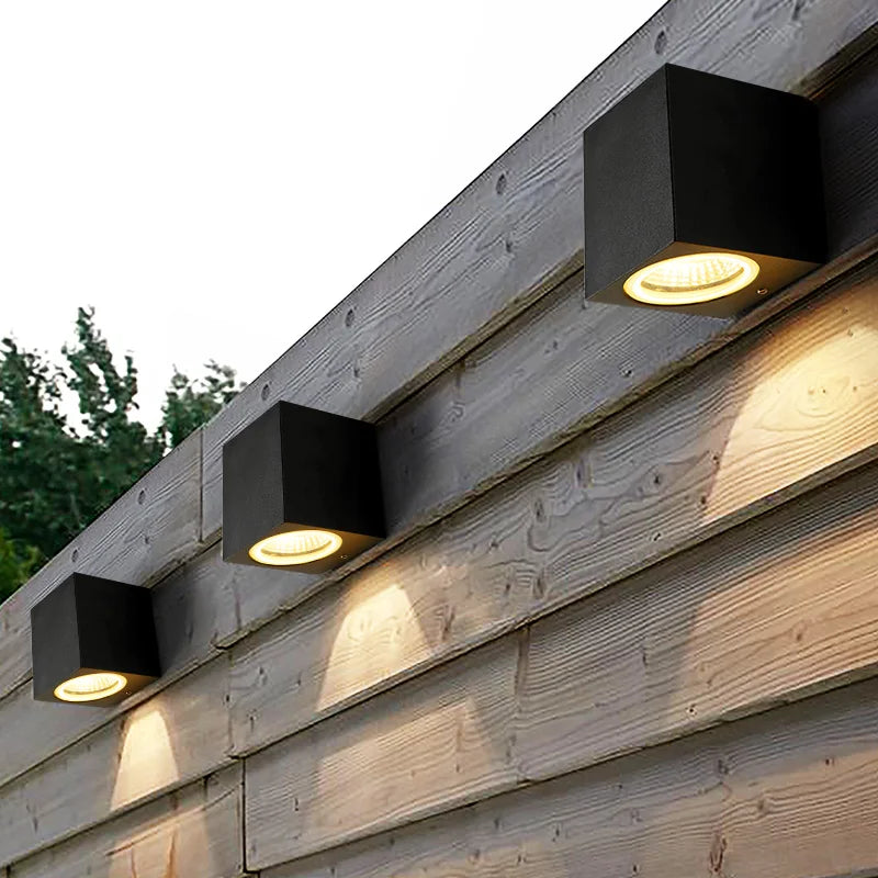 BowLift | Modern Outdoor Wall Lamp LED Black