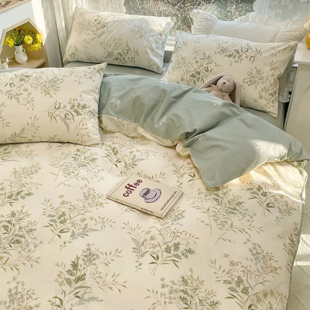 BowLift | Soft Floral Comforter Cover for Elegant Bedroom Decor
