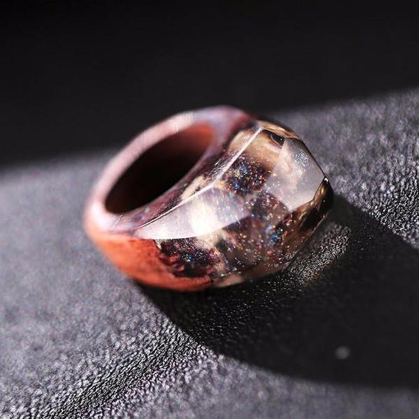 Quanta - Snow Falling Resin Ring | Bowlift